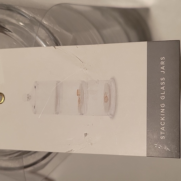 Glass jars that stack - Picture 2 of 4